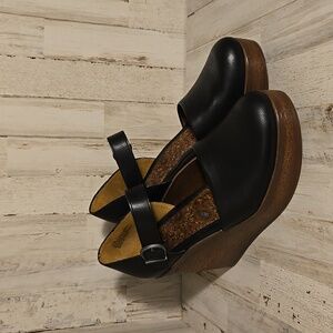 New with tag B.o.c. Born Concept Alyson Wedge Pump   sz.11